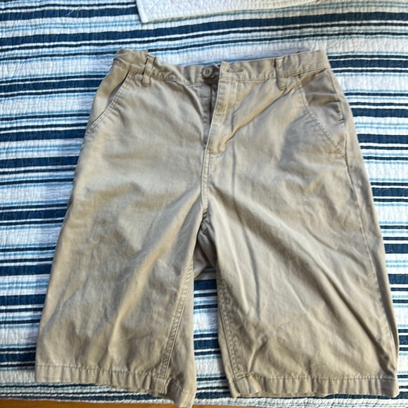 Old Navy Uniform Shorts - Picture 1 of 5